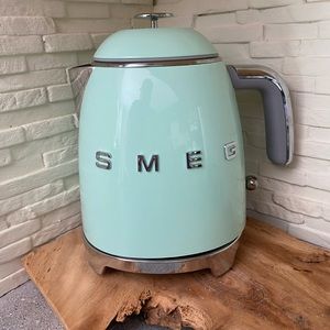 SMEG Mini Kettle